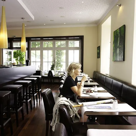 Ξενοδοχείο Reutemann-seegarten 4*